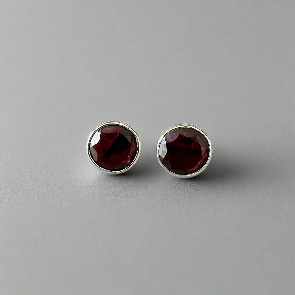 Garnet Studs in Sterling Silver with a Round Faceted Gemstone - Milina London