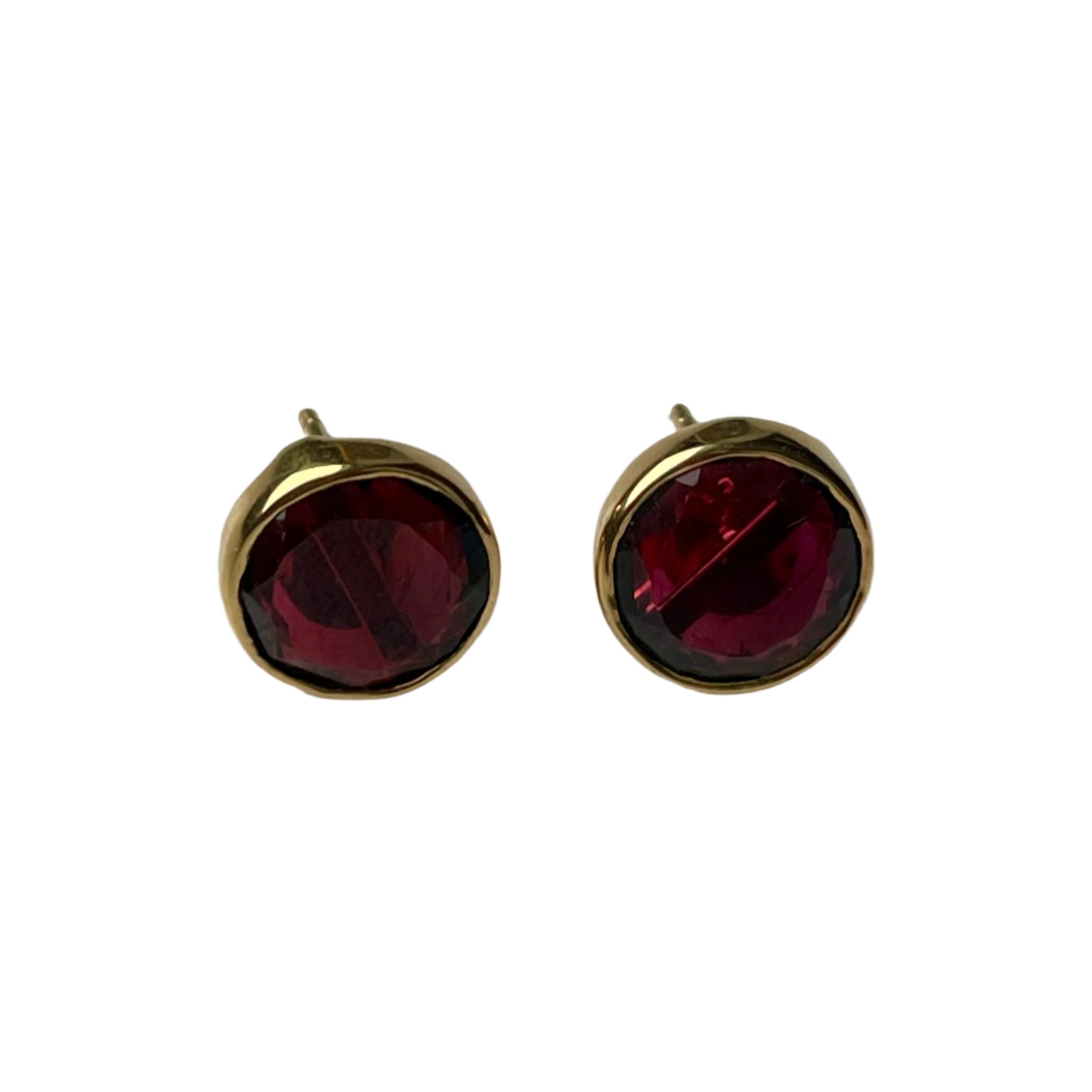 Garnet Studs in Gold Plated Sterling Silver with a Round Faceted Gemstone